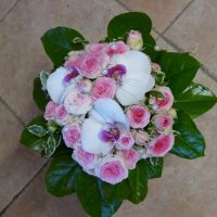 bouquet rond de mariée, rose mini-eden